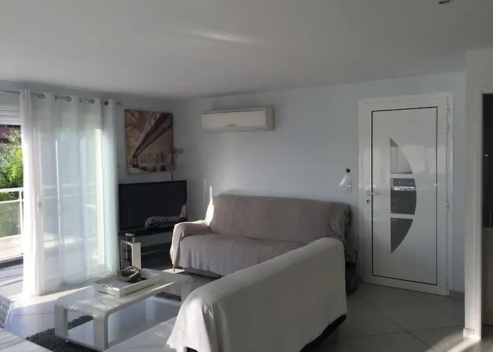 Cote Villa Ajaccio (Corsica)